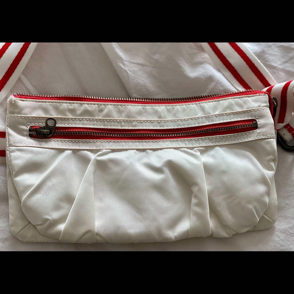 Lululemon cross body sling bag Fanny pack